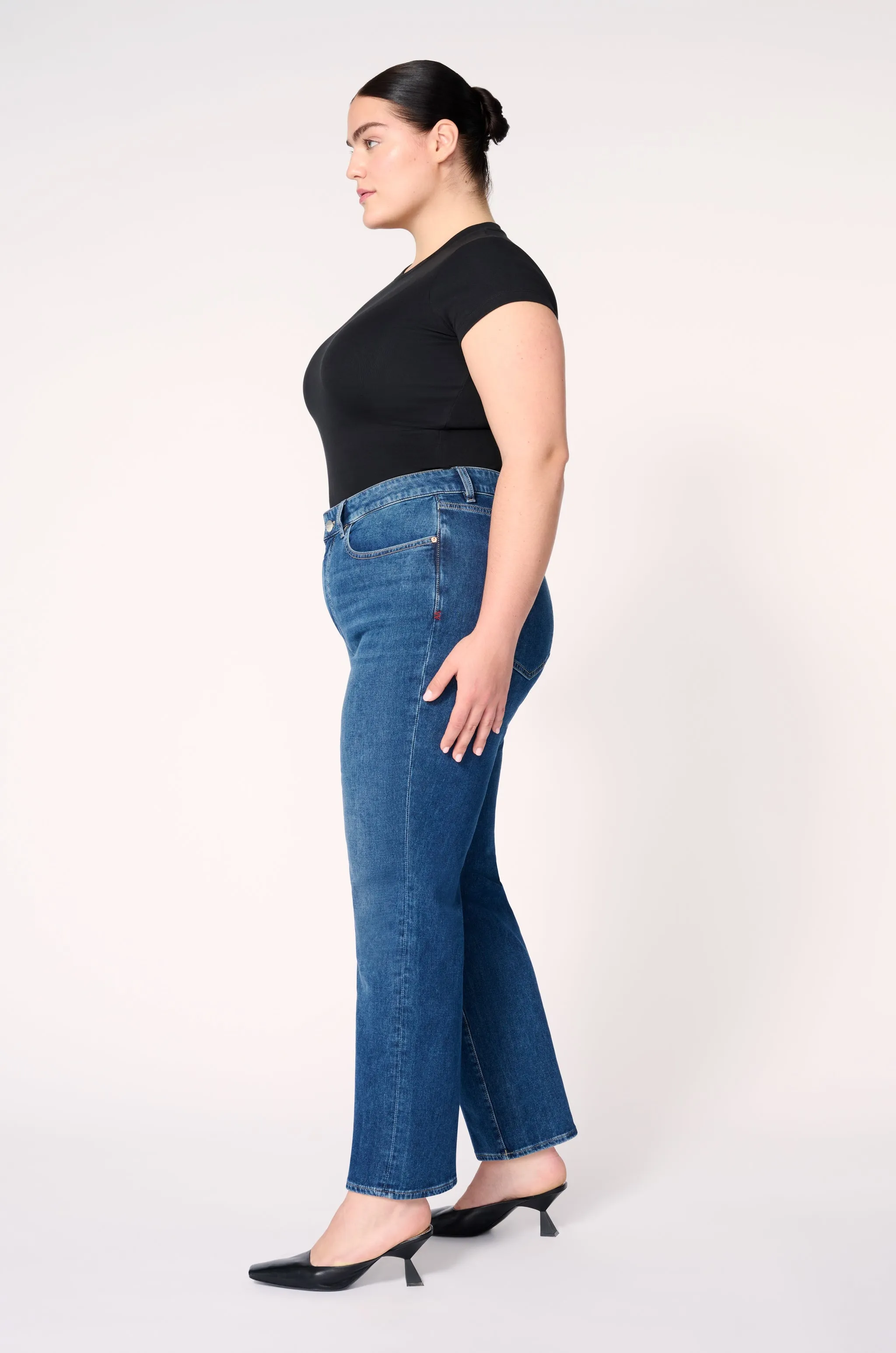 ASE PLUS - STRAIGHT JEANS | BLOWN AWAY