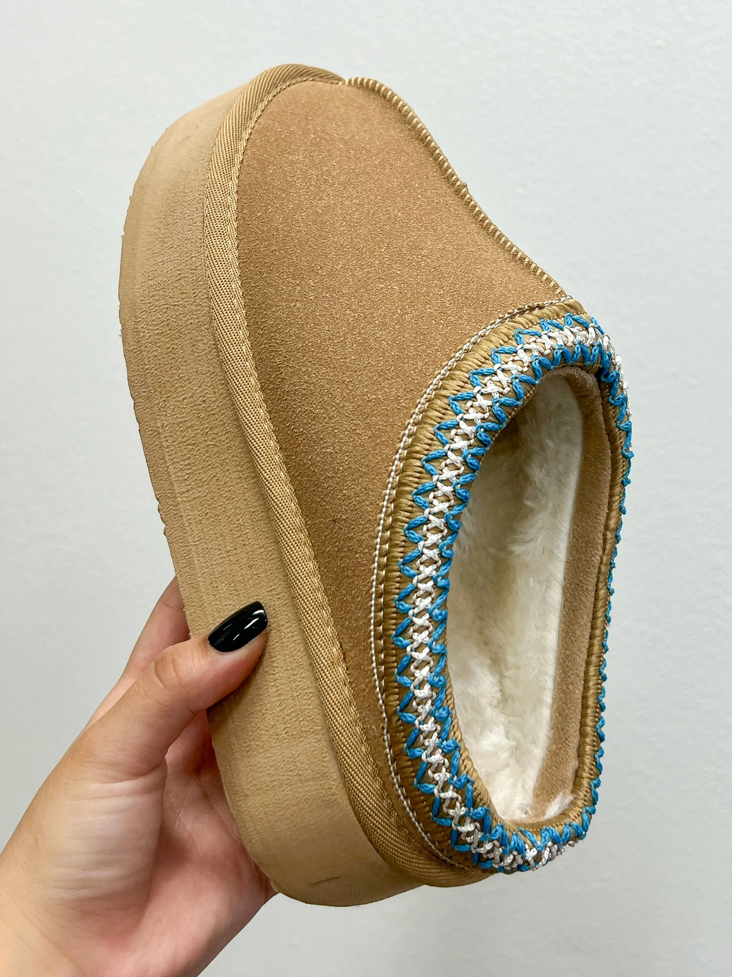 Jovie Slippers (Light Chestnut)