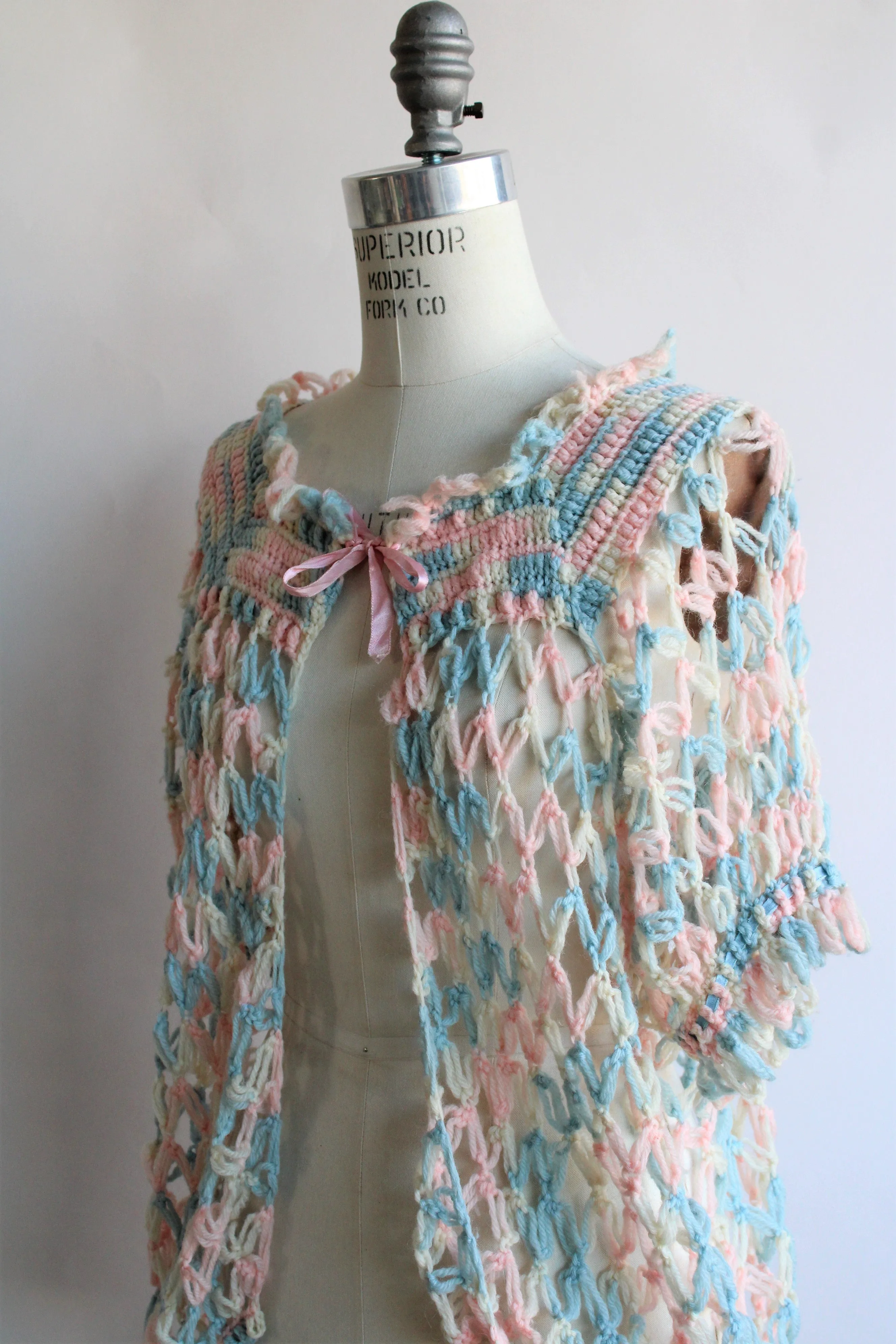 Vintage 1950s Knit Bed Jacket in Pastel Blue, Pink and White