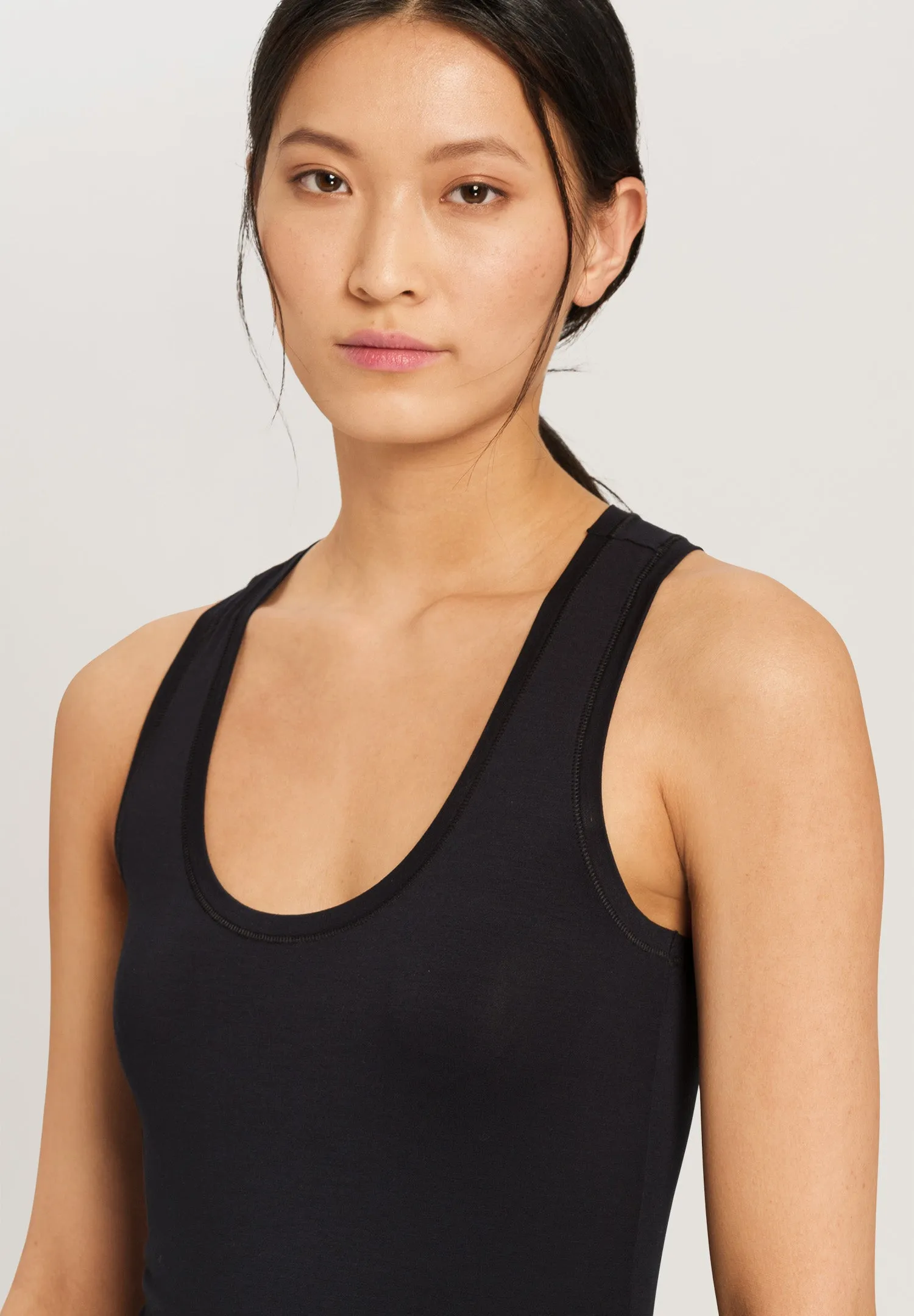 Yoga Racer Back Tank Top | Black 77995-019