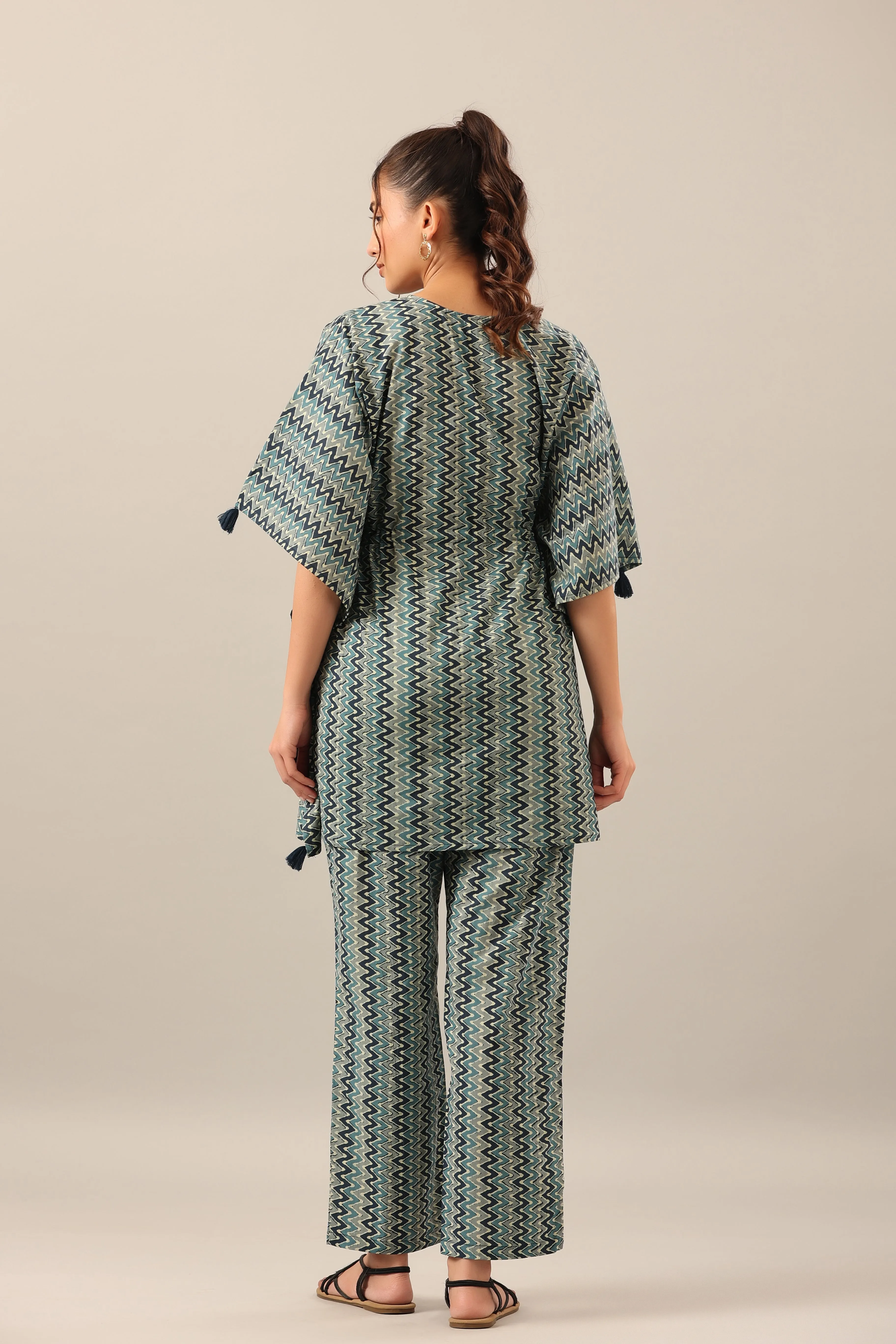 Zigzag on Green cotton Kaftan Pajama Set